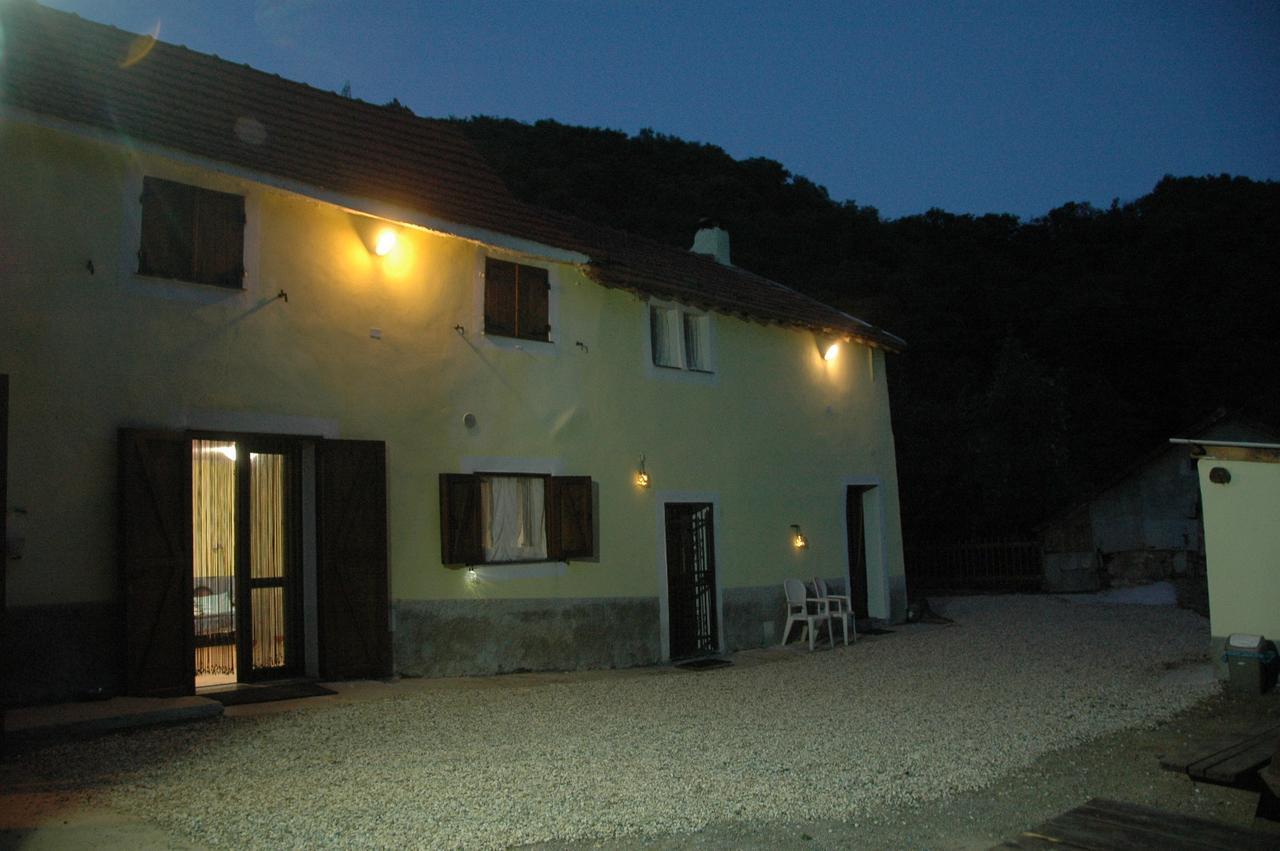 B&B Al Turchino E Area Picnic Mele Bagian luar foto