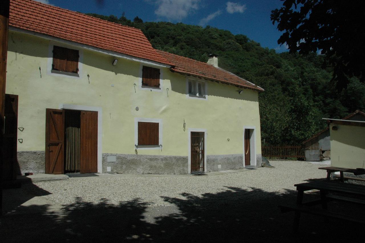 B&B Al Turchino E Area Picnic Mele Bagian luar foto